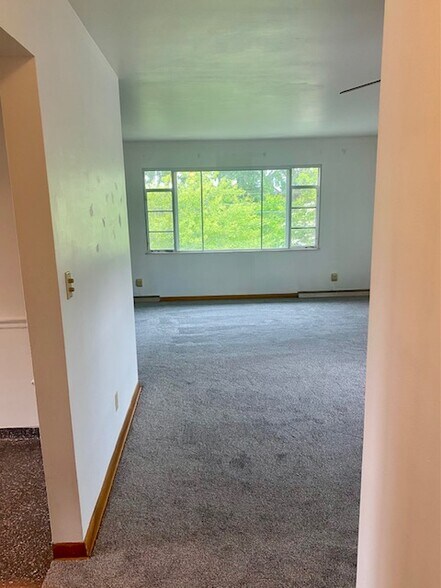 Building Photo - 1713 Shatto Ave