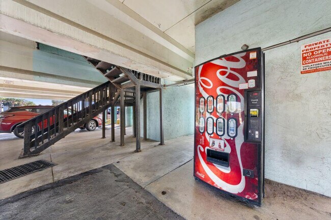 Building Photo - 200 E Beach Blvd