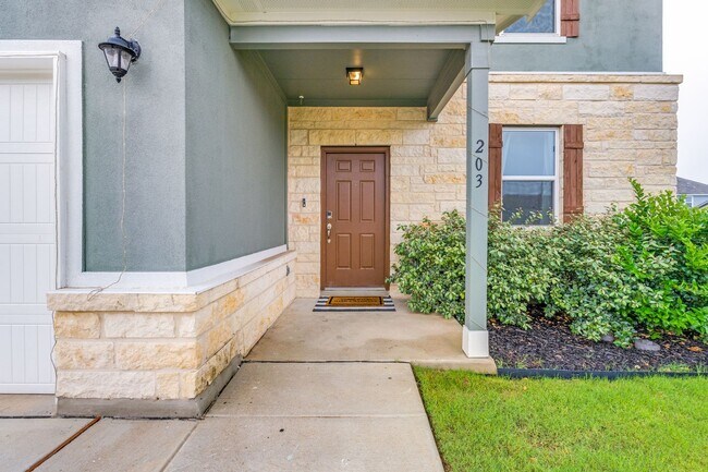 Building Photo - SPACIOUS 4-BEDROOM HOME IN BELLA ROSA
