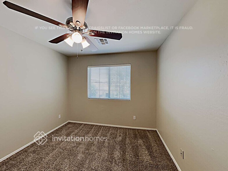 Building Photo - 3831 W Naomi Ln