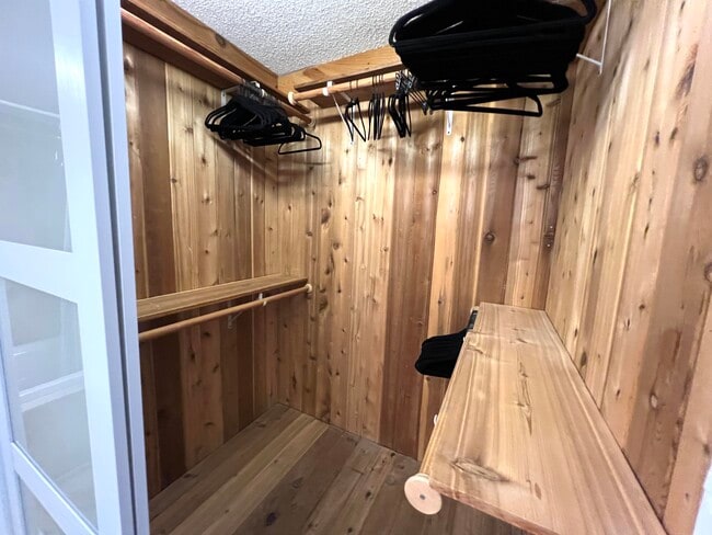 Building Photo - 3580 S Ocean Blvd