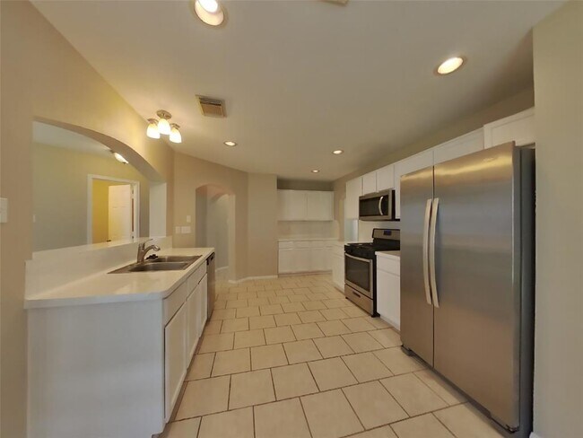 Building Photo - 7719 Trophy Pl Dr