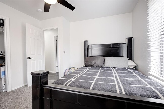 Building Photo - 2820 Dalewood Pl