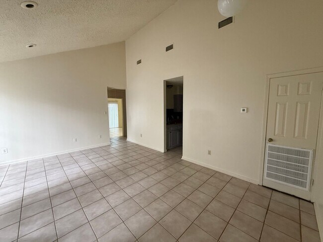 Building Photo - 8713 GSRI Ave