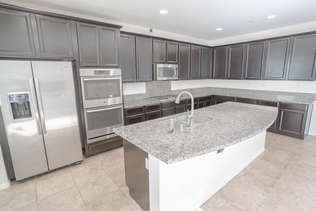 Building Photo - Beautiful 4-Bedroom Home in the West Creek Community of Valencia!