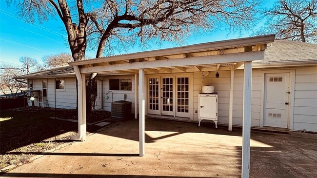 Building Photo - 6602 Willamette Dr