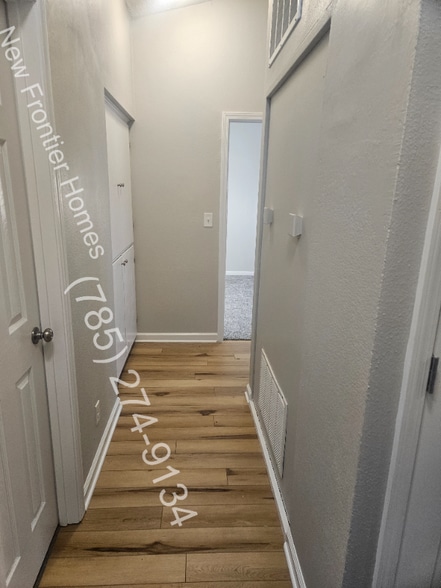 Building Photo - 122 Albany St