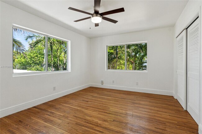 Building Photo - 820 83rd St