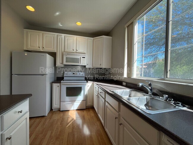 Building Photo - 4455 E Paradise Vlg Pkwy S