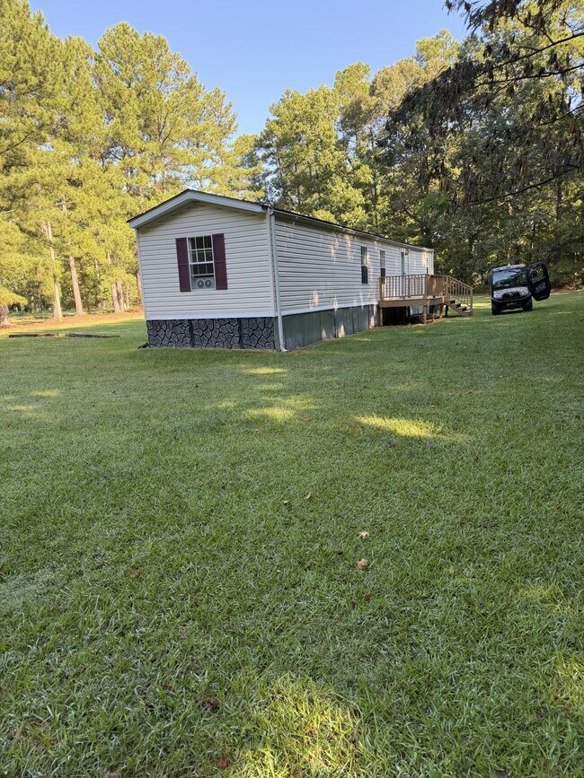 Building Photo - 5808 Applewhite Rd