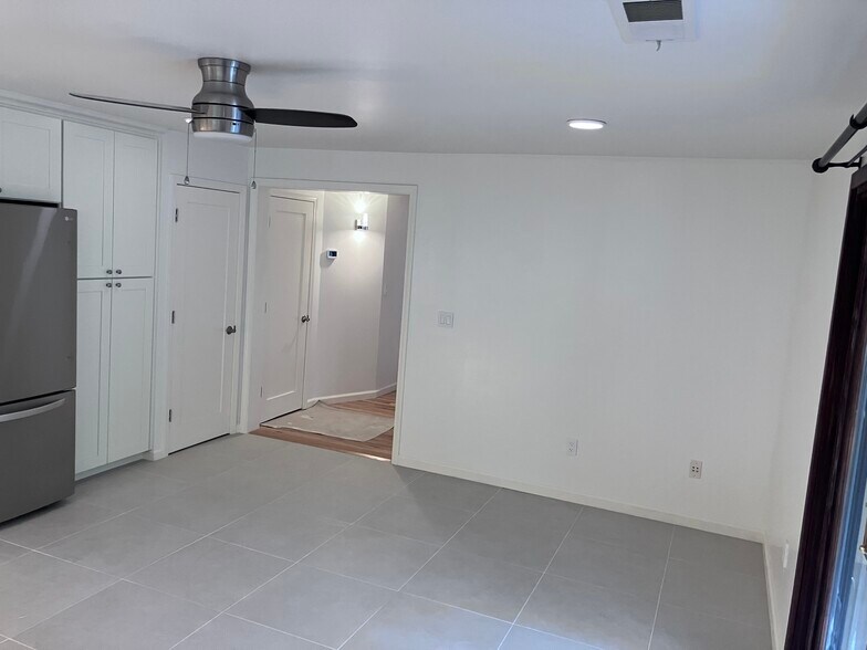 Building Photo - 21260 Almaden Rd