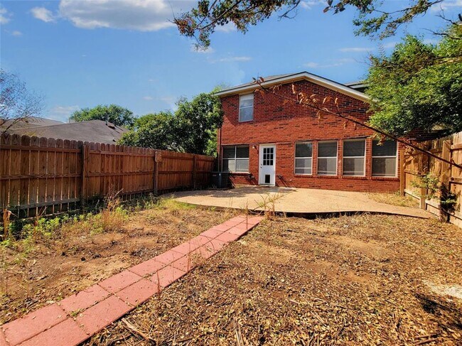 Building Photo - 3/BR, 2.5/BA Two-Level Home in Round Rock!