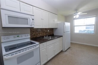 Building Photo - 15980 NE 19th Pl