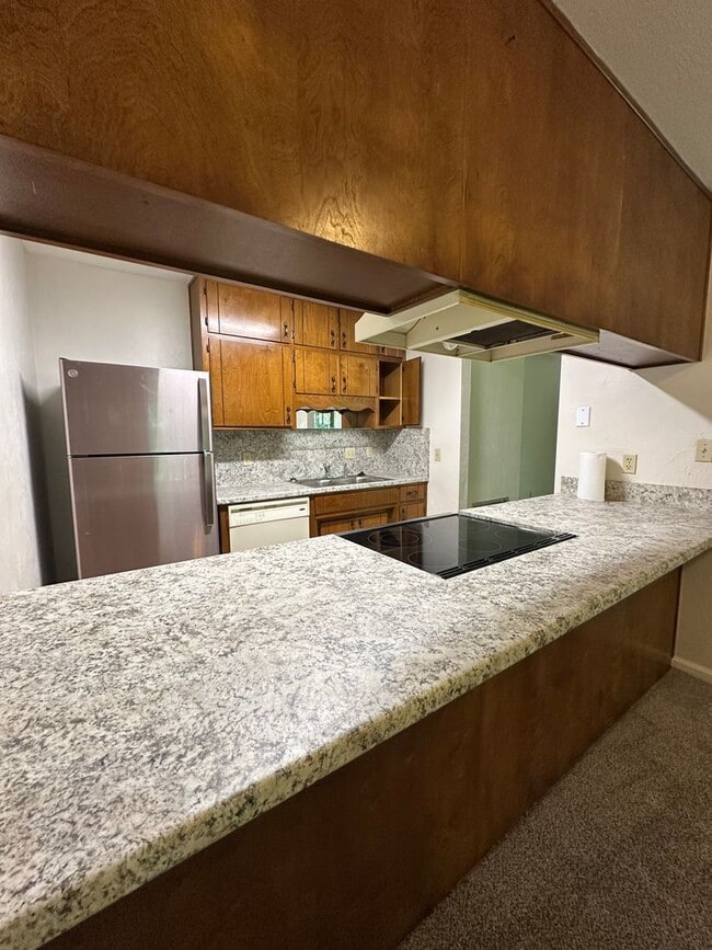 Building Photo - Spacious downstairs 2Bed/1 Bath in Killear...