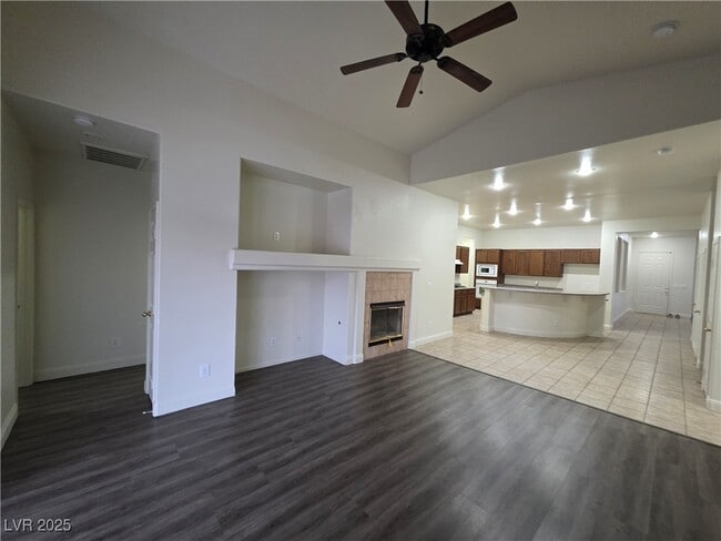 Building Photo - 8240 Aurora Peak Ave