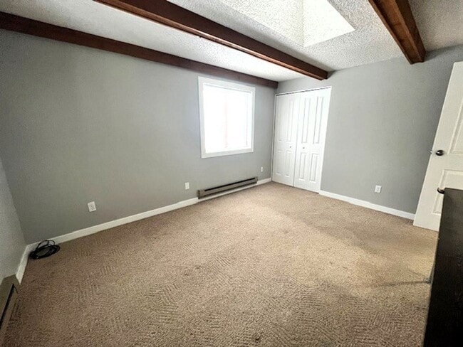 Building Photo - Long Term Rental- Creekside Condominiums #20C - UNFURNISHED