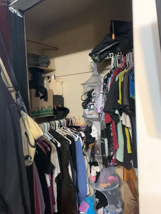 Building Photo - 714 S State St