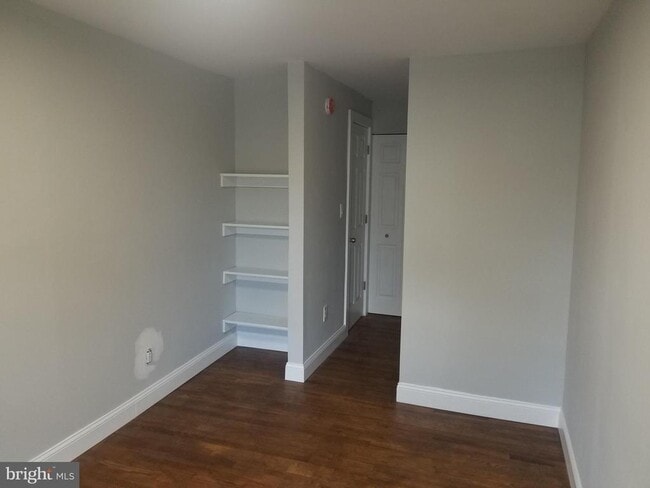 Building Photo - 212 Warren St