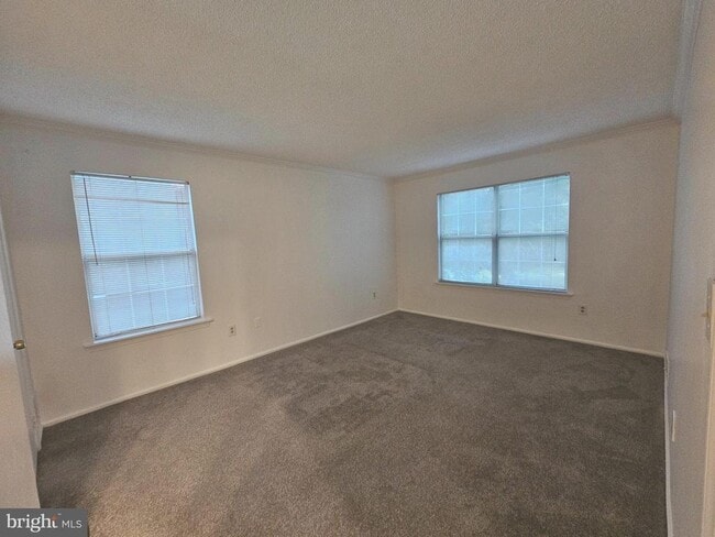 Building Photo - 48 Juniper Way
