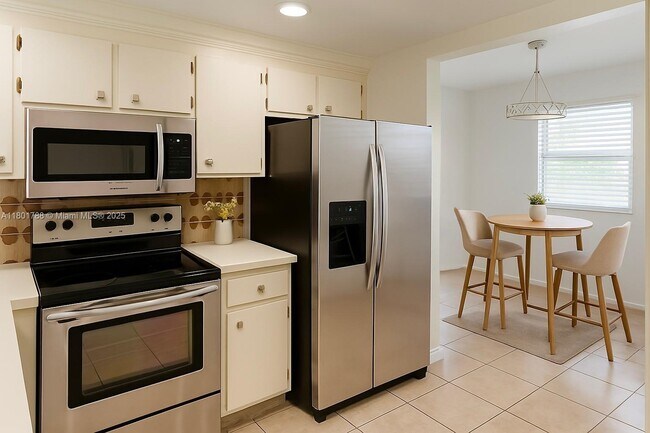Building Photo - 800 SW 131st Ave