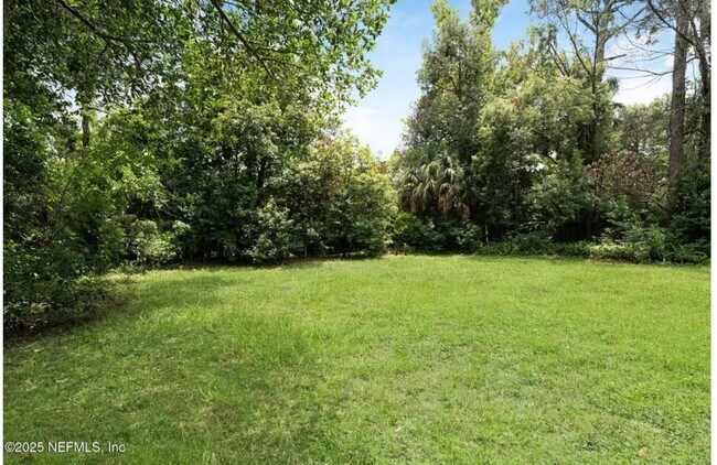 Building Photo - 9155 Sibbald Rd