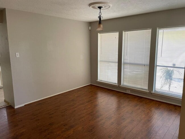 Building Photo - 16034 Eastcape Dr