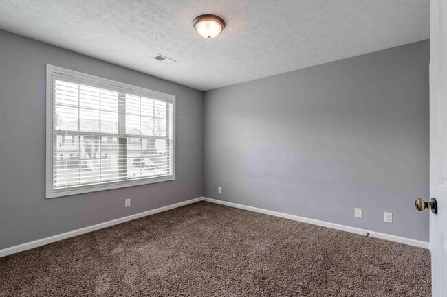 Building Photo - 1063 Freedom Dr