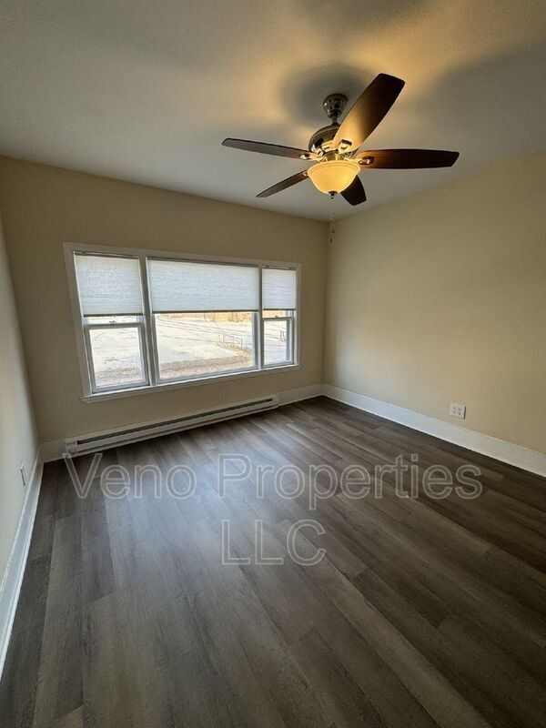 Building Photo - 25 William St