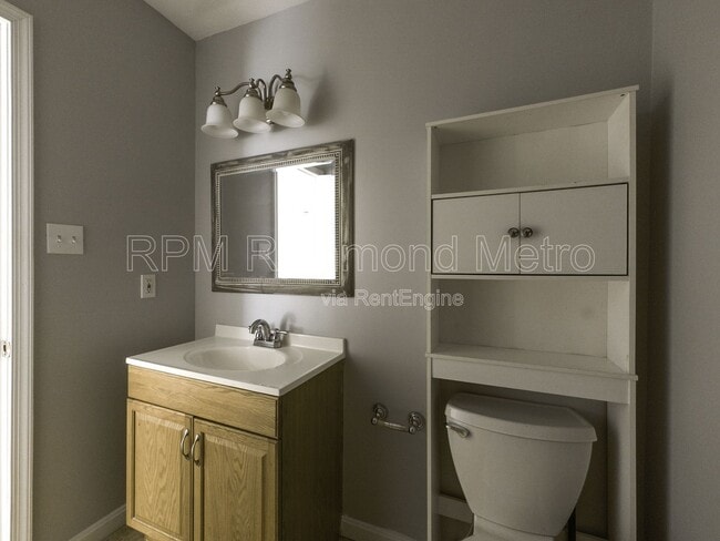 Building Photo - 11220 Sunfield Dr