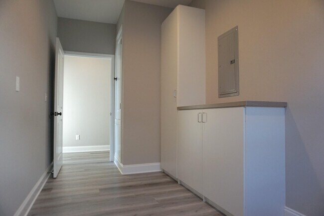 Building Photo - 48 9th Ave