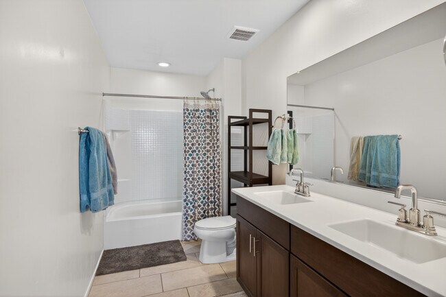 Building Photo - 6680 E Via Jardin Verde