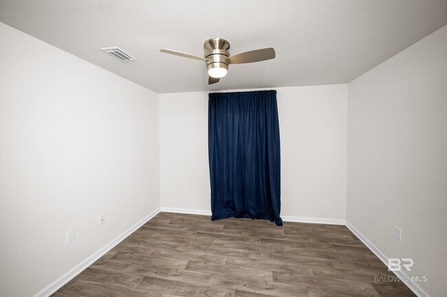 Building Photo - 3172 Vista Delmar Dr