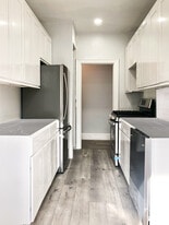 Building Photo - 663 Locust St