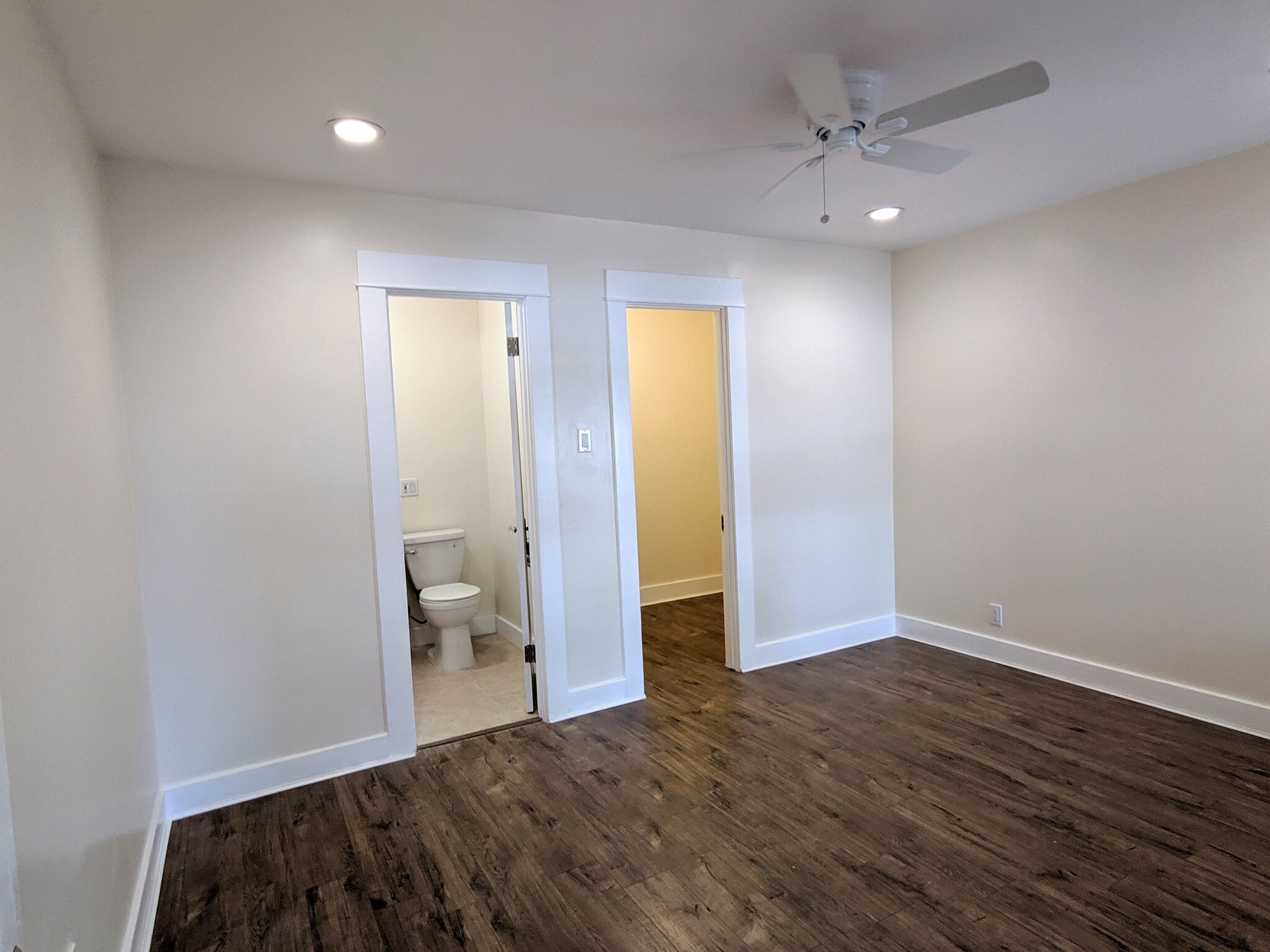 Building Photo - 126 East Avenue 32