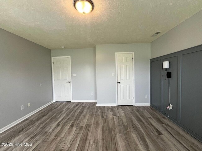 Building Photo - 108 Chapel Hill Dr