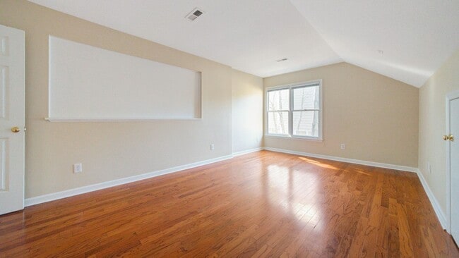 Building Photo - Bright + Spacious 4 Bedroom Home w/ Walkout Basement in Chestnut Bluffs of Woodcroft!