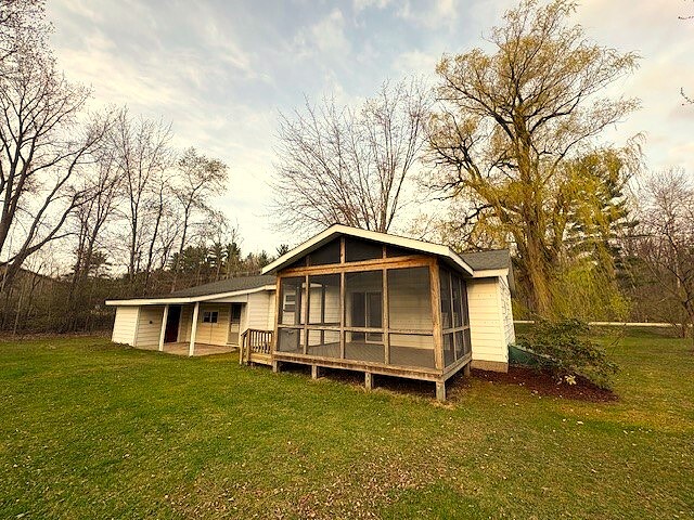 Building Photo - 2350 N Eastman Rd