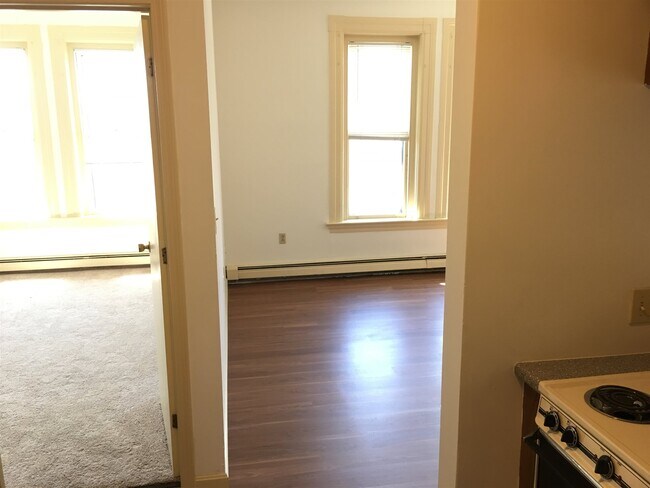 Building Photo - 124 Orange St