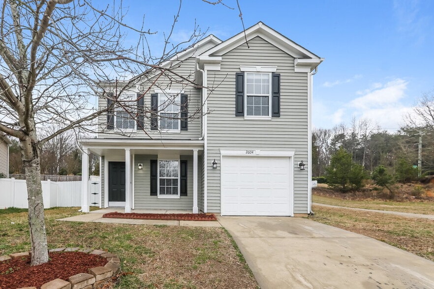 Primary Photo - 2604 Dapple Ct