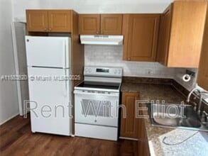 Building Photo - 1842 Funston St