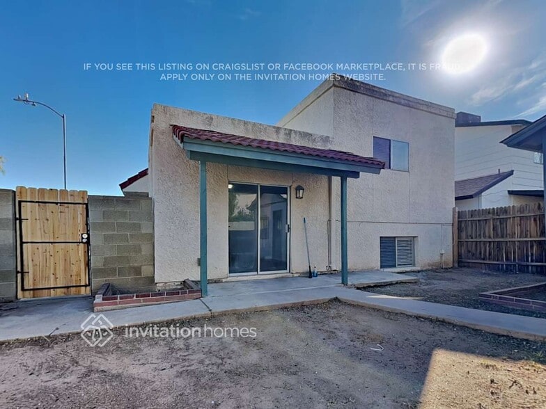 Building Photo - 560 S Wilbur