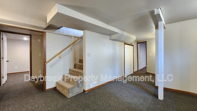 Building Photo - 1005 12th St N