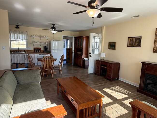 Building Photo - Intro to Homesteading! 3/1 furnished Property for rent