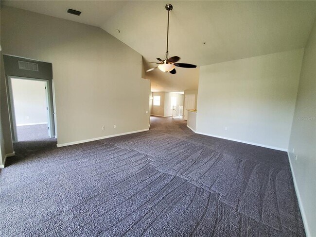 Building Photo - 2215 Kings Palace Dr