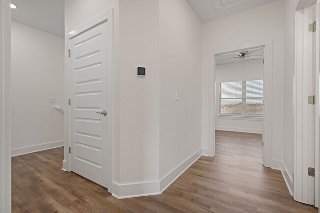 Building Photo - The Aspen at Been Road Villas 3 Bed, 2 Bath