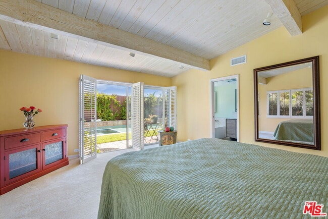 Building Photo - 1336 Bienveneda Ave