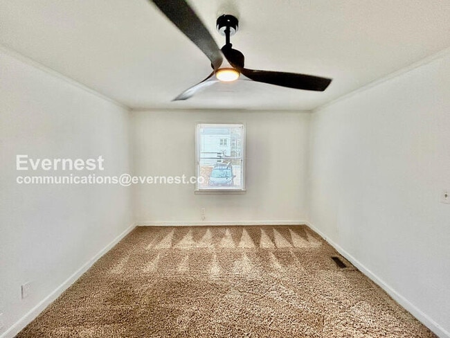 Building Photo - 1738 Duke Rd