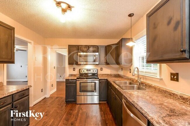 Building Photo - 270 Coghill Dr