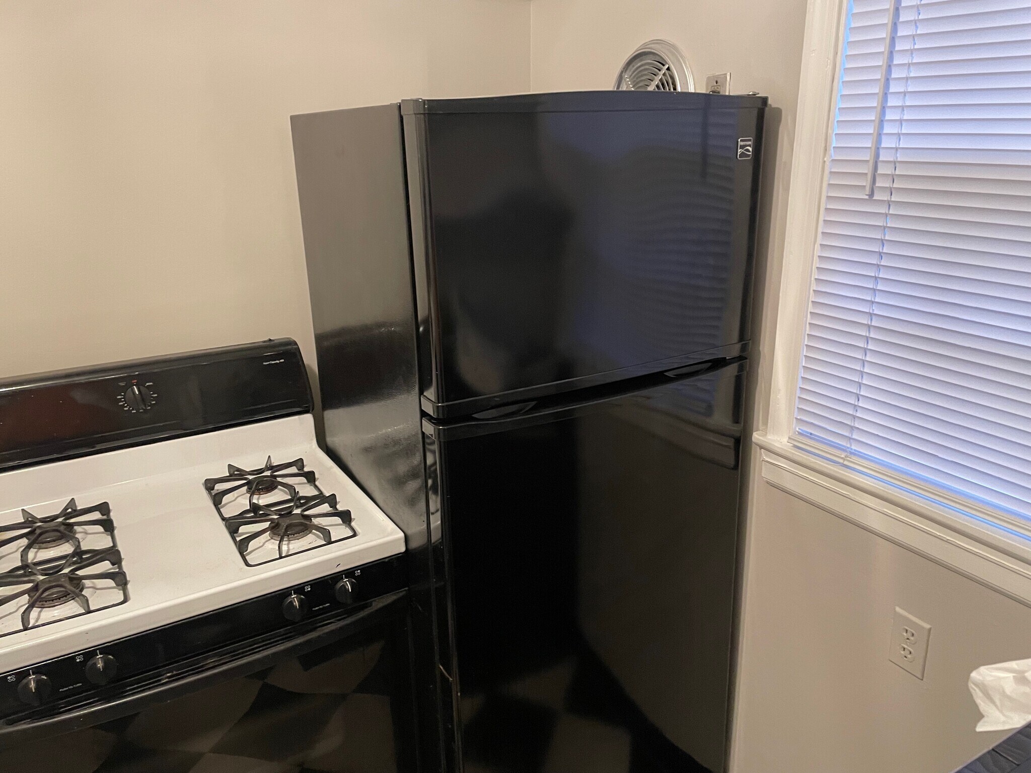 Building Photo - 509 N Hamilton St