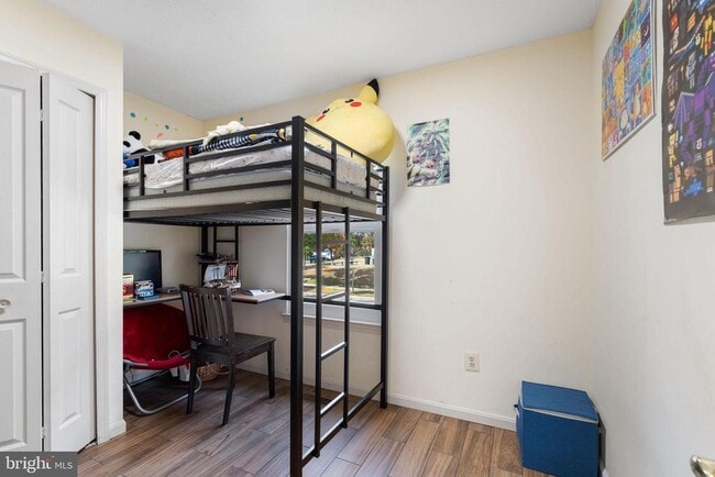 Building Photo - 520 Kingdom Ct